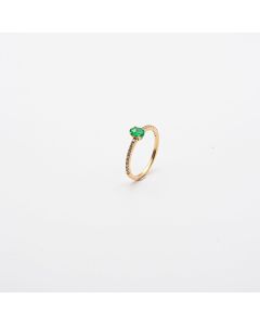 Anillo esmeralda y diamantes